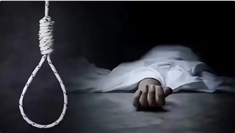 CG Student Suicide : मैदान पर खेल रहे थे बच्चे, अचानक हॉस्टल की खिड़की पर दिखी छात्र की लाश, जांच में जुटी पुलिस
