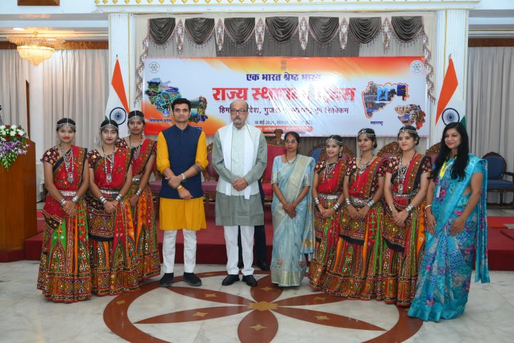 लोकभवन में श्री दावड़ा यूनिवर्सिटी की गुजराती सांस्कृतिक प्रस्तुति ने बिखेरे एकता के रंग